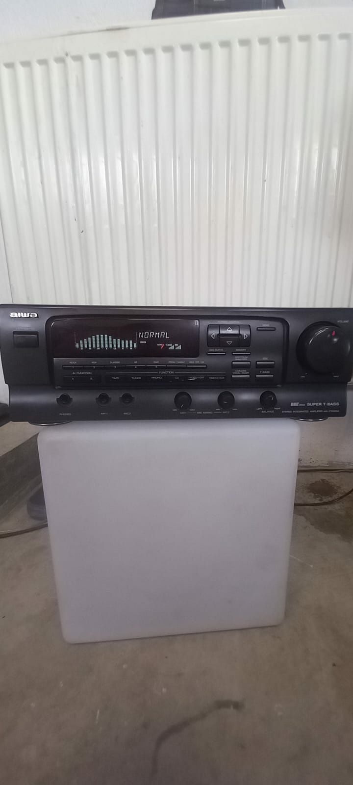 Amplificator vintage egalizator si spectrum  Aiwa