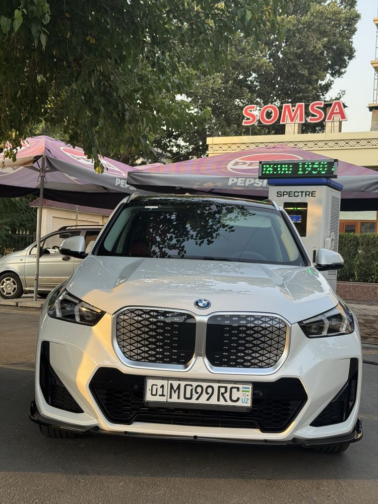 Bmw BMW iX1 eDrive 25 L Full Oq Elektir БМВ М_Пакет
