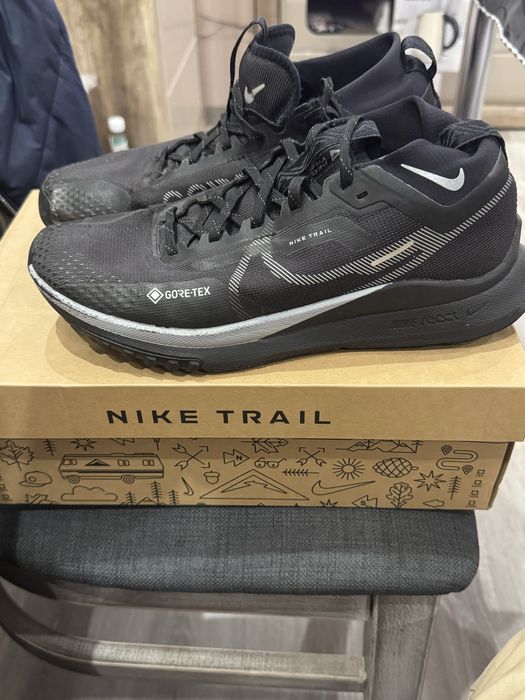 Маратонки Nike React Gore-Tex 42,5 номер