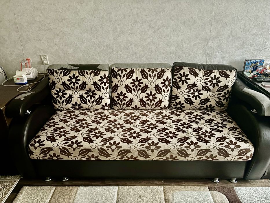 Продам диван б/у