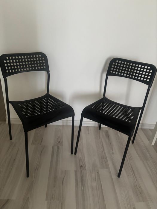 Scaune culoare Negru