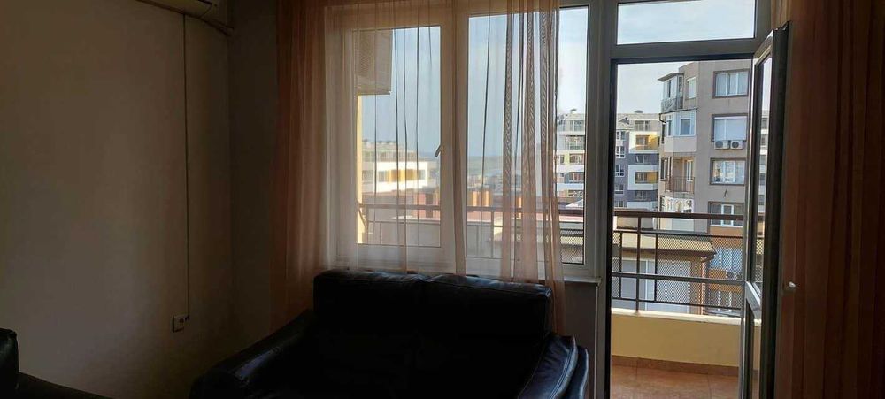 Дава се под наем Двустаен апартамент в Бургас, Меден рудник - зона А - 66 кв.м за 285 € - Снимка #1