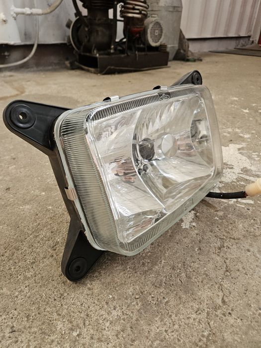 Передняя фара новая на автокран XCMG старых моделей