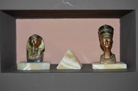 Statuete bronz Tutankamon si Nefertiti + piramida marmura faraon