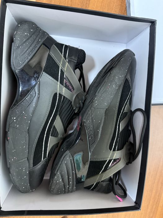 Уникални сникърси на PINKO, почти неразличими от нови!!