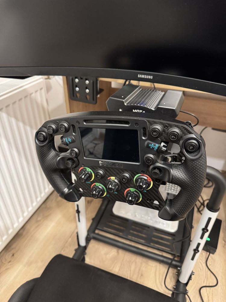 Moza R12 v2 , FSR2 Moza wheel , SG pedals , Next level Victory