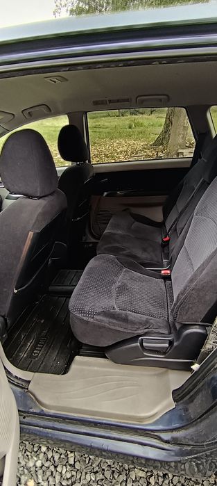 Vând Mitsubishi grandis