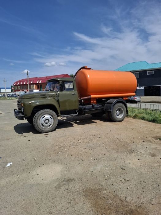 Откачка септика, луж, выгребних ям и туалетов.