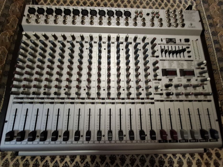Mixer activ Behringer PMH5000
