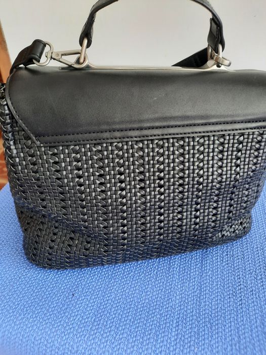 Geanta neagra Zara cu model impletit