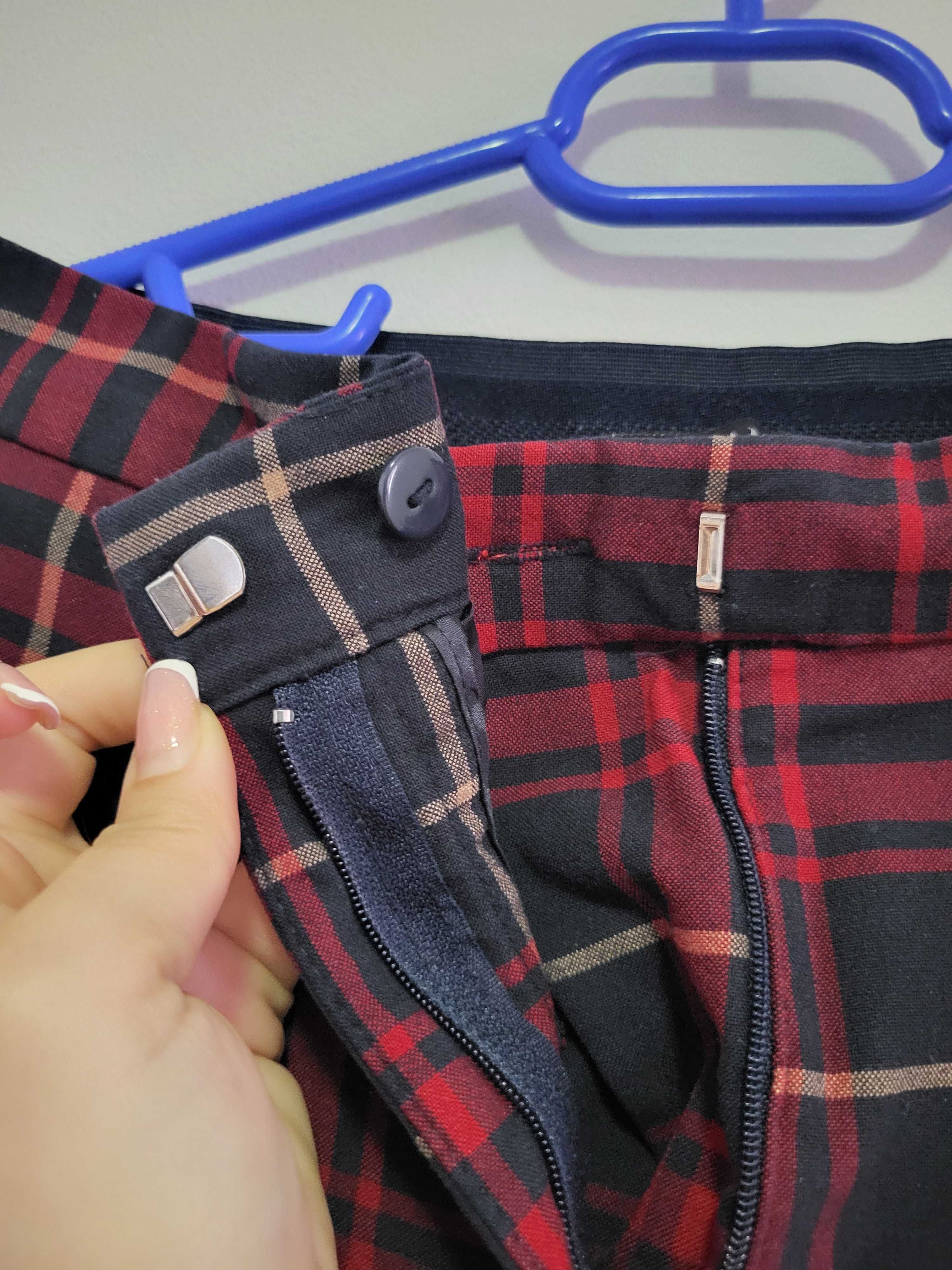 Pantaloni dama  Zara