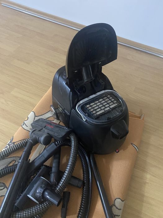 Vând aspirator cu apa Zemler Profy