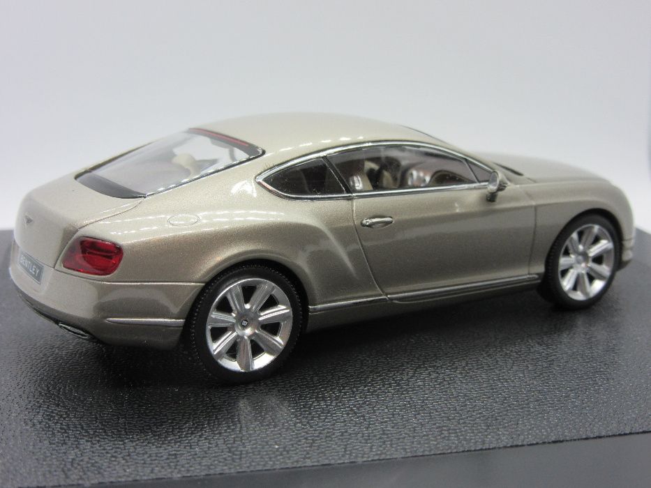 Macheta Bentley Continental GT Minichamps 1:43