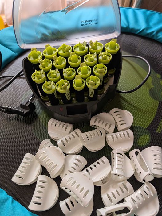 Trusa de bigudiuri electrice Remington. Folosite f.putin.