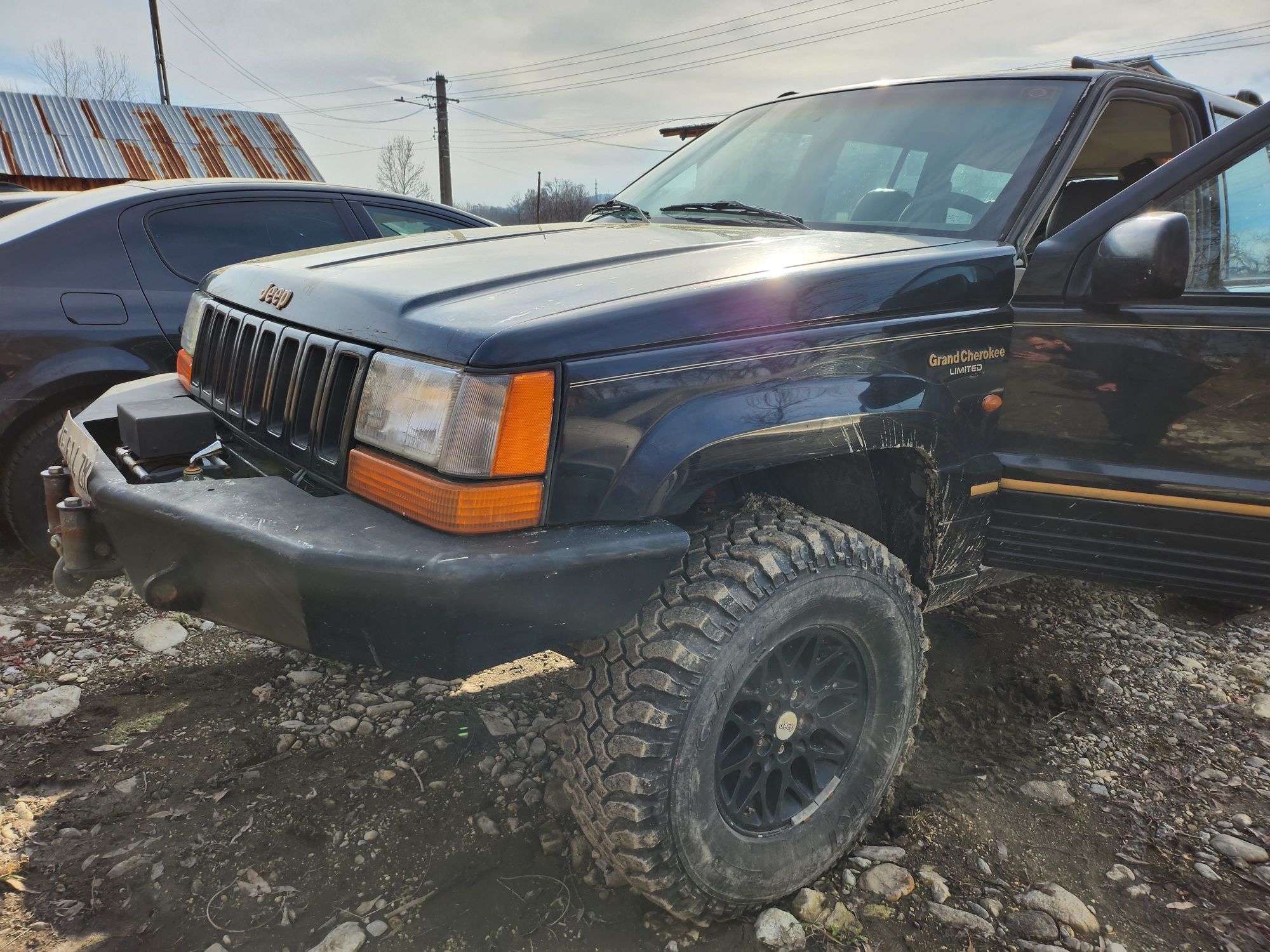 Vand / Dezmembrez Jeep Grand cherokee 5.2 Limited + GPL 4x4 offroad !