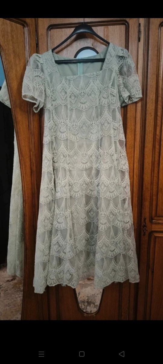 Rochie midi eleganta