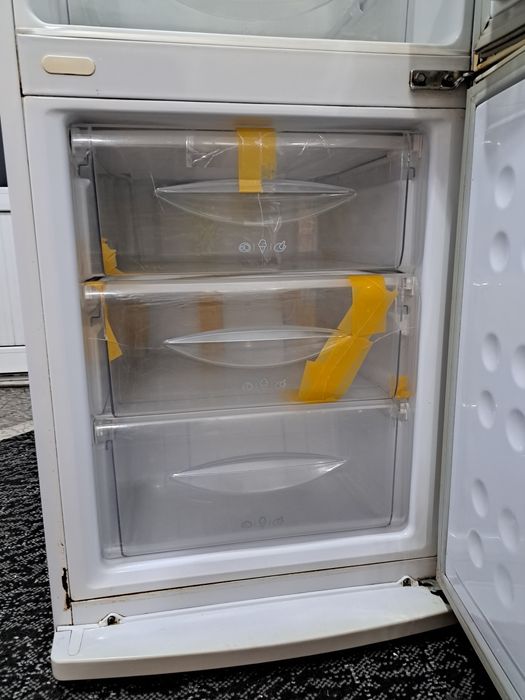 Х о л о д и л ь н и к  LG