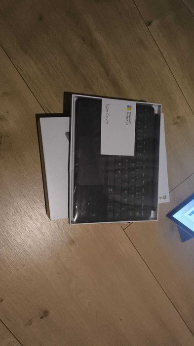 Surface Go 3 + tastatura (foarte putin utilizat)