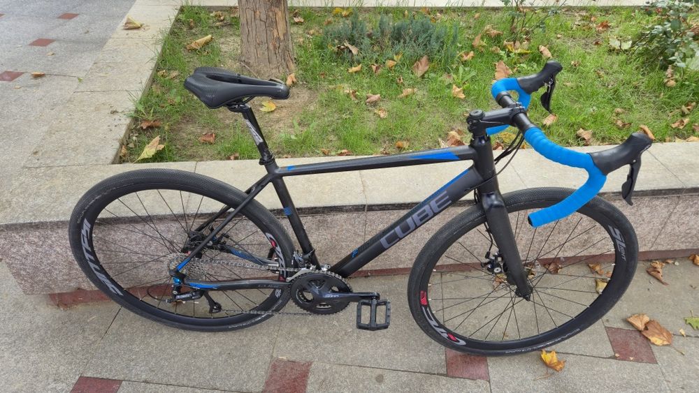 Vând grave/ ciclocross Cube Road SL