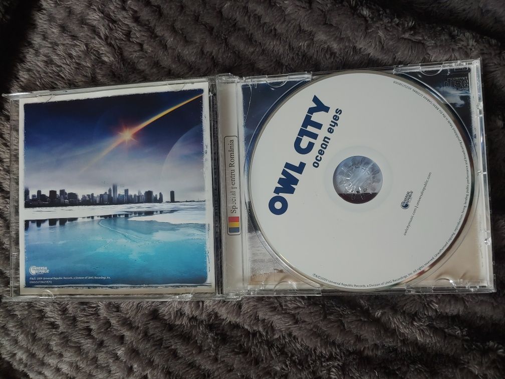 CD-uri diverse - Owl City, Hinder