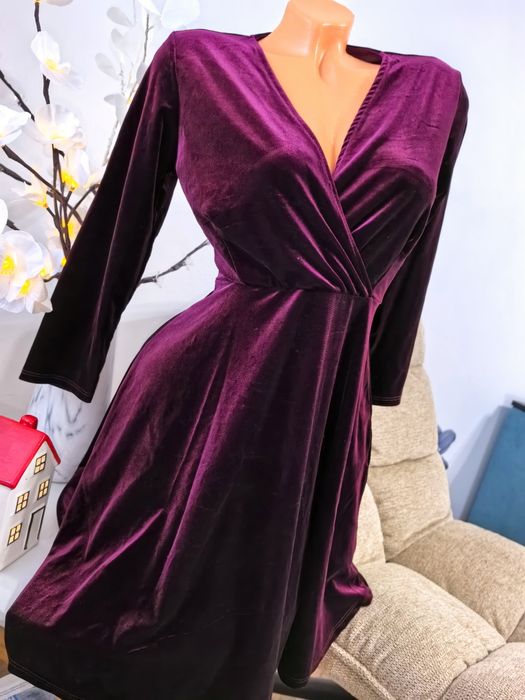 Rochie superbă catifea mărimea M nouă