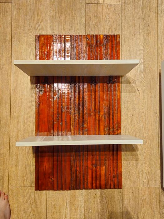 Etajera, Raft de perete hol cu cuier