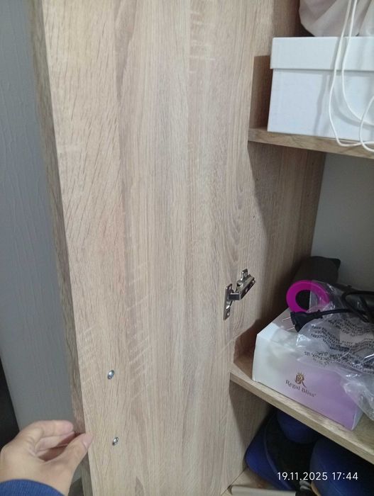 Dulap depozitare și comodă Ikea