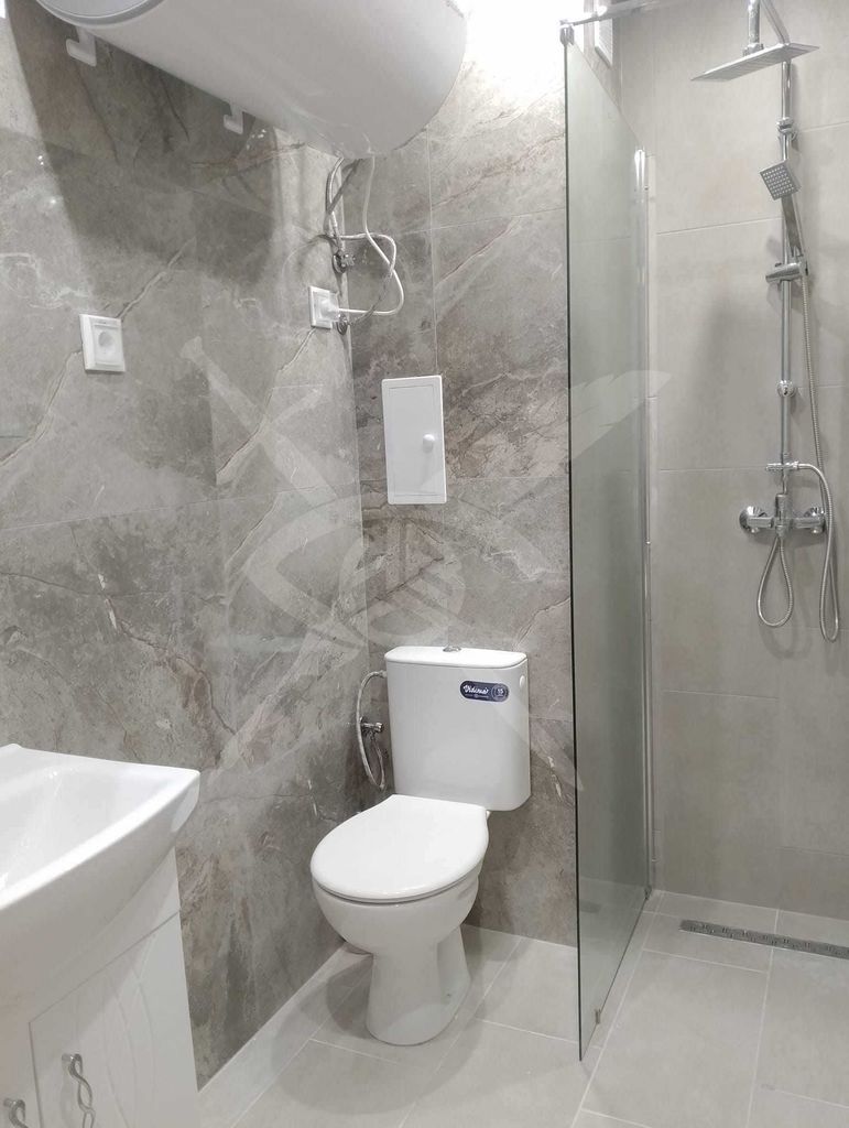 Дава се под наем Тристаен апартамент в Варна, Възраждане 3 - 90 кв.м за 600 € - Снимка #4