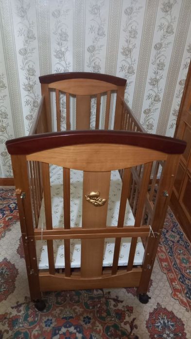 Детская кроватка