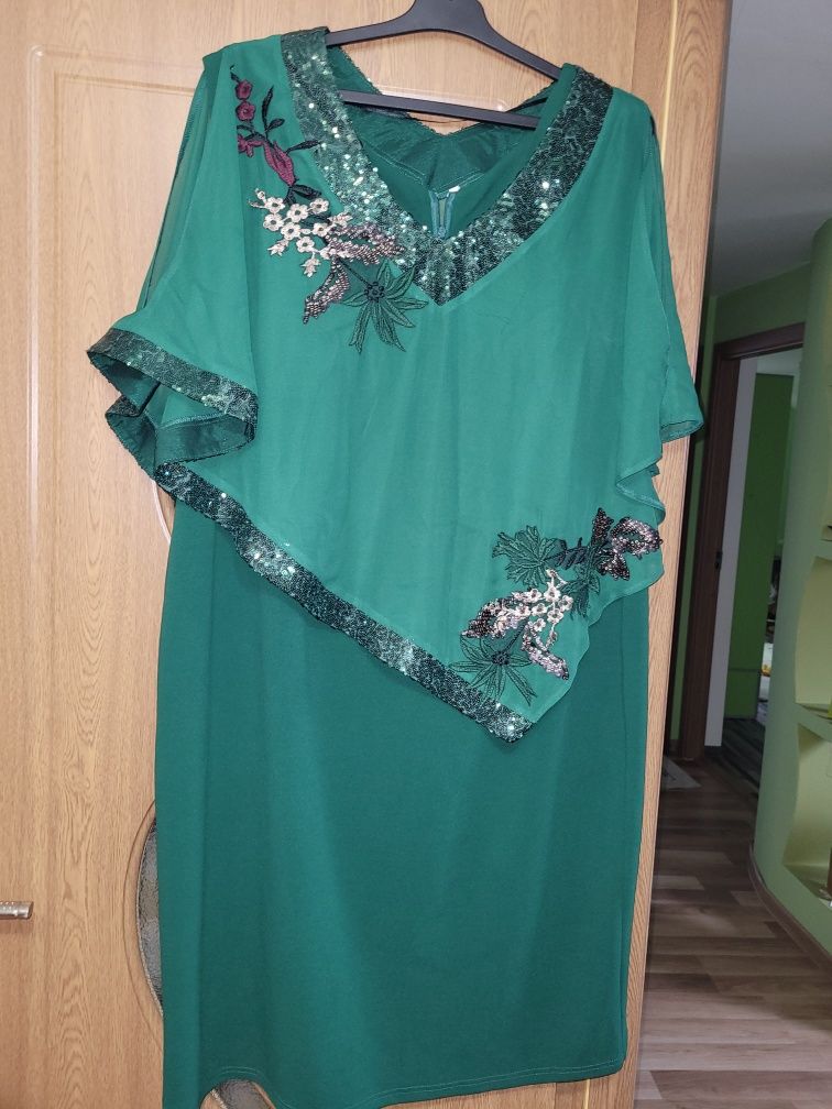 Rochie verde de seară