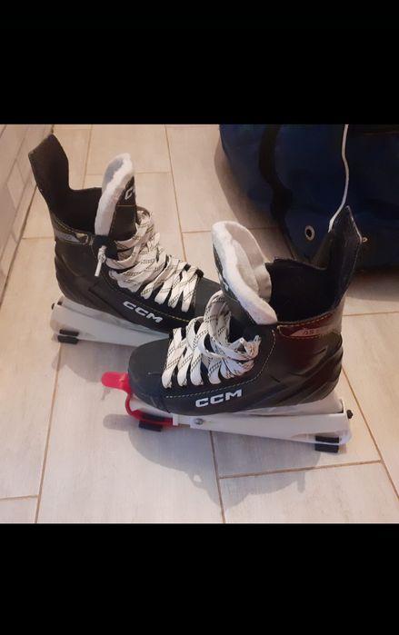 Продам хоккейные коньки, 35р