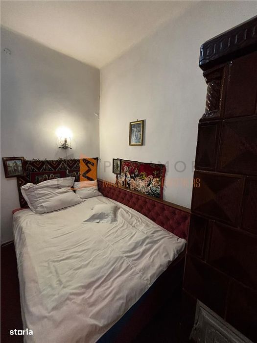 Teren intravilan + casa batraneasca zona Micro 3
