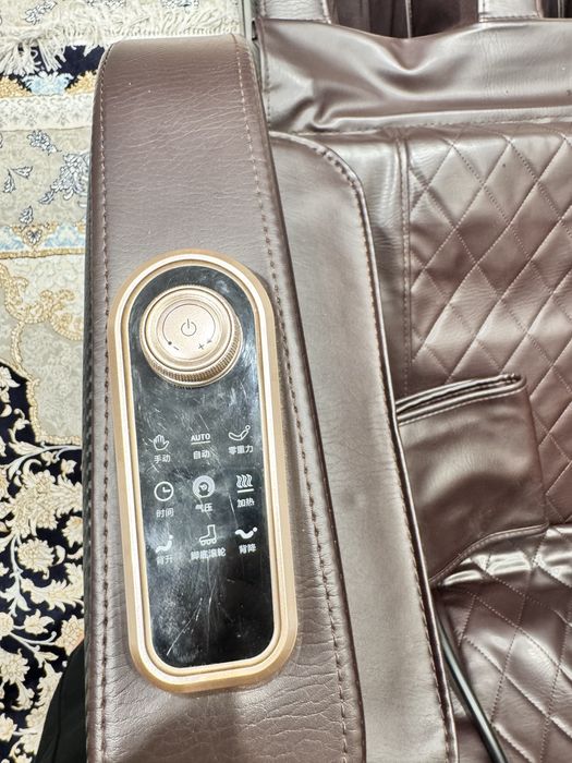 Массажний кресло почти новый