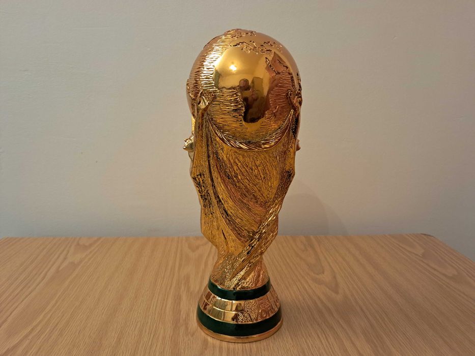 продавам трофей купа световнo първенство пo футбол