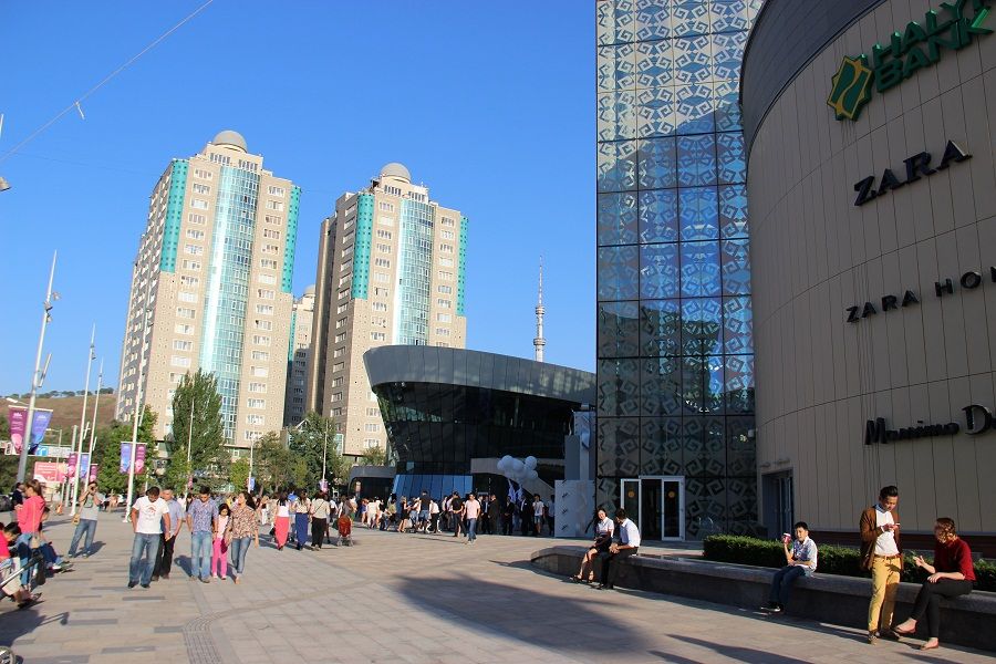 Продам в мкр. САМАЛ парковочное место