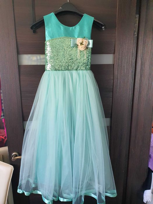 Выпускное платье на девочку