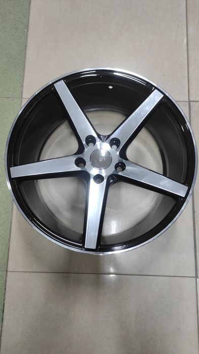 Меняю диски в сборе , R 18 новый на R 19. 5/114 3