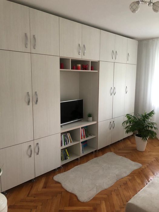 Vand mobila sufragerie