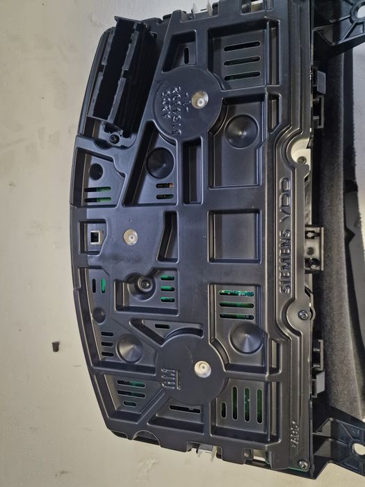 Ceasuri bord Opel Zafira b motor 1,9 cdti