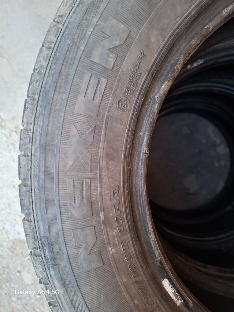 vând anvelope 195/75R16C