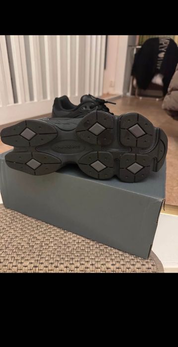 New Balance noi marimea 39,5