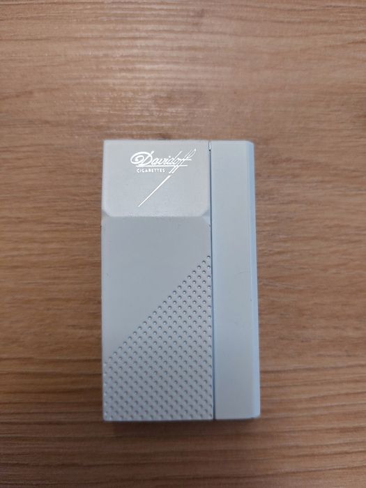Оригинални колекционерски запалки Davidoff.