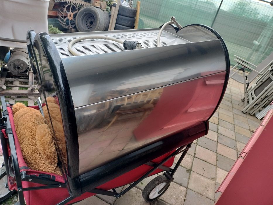 Vând aparate cafea profesionale.