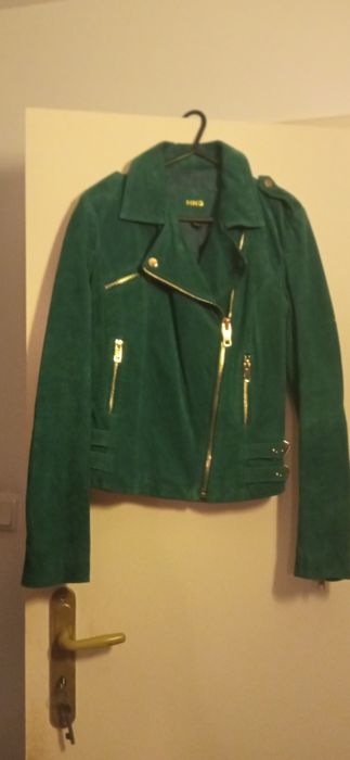 Кожено дамско яке.
