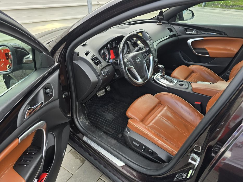 Opel insignia limousine 4x4 opc line