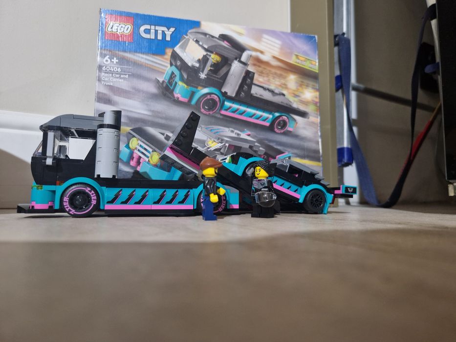 Лего сити гоночная команда.