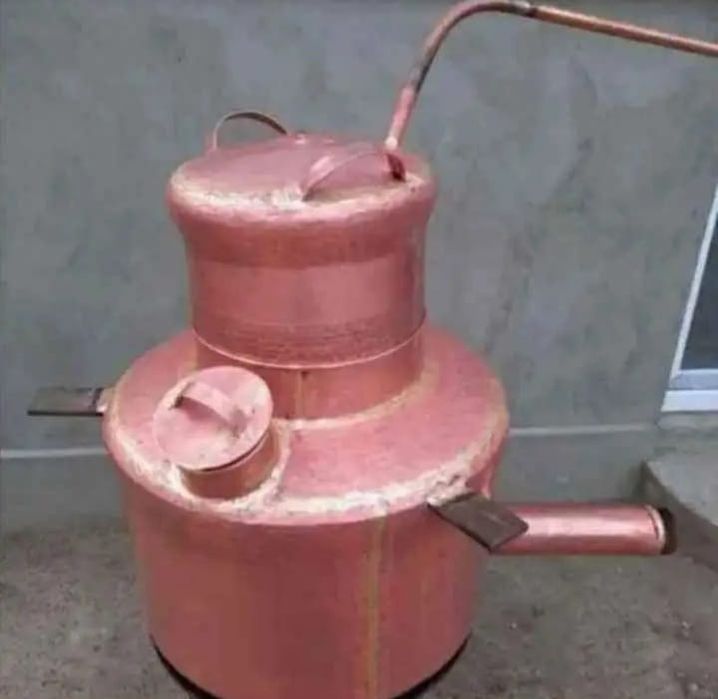 Vând un cazan de făcut țuică de 110 l