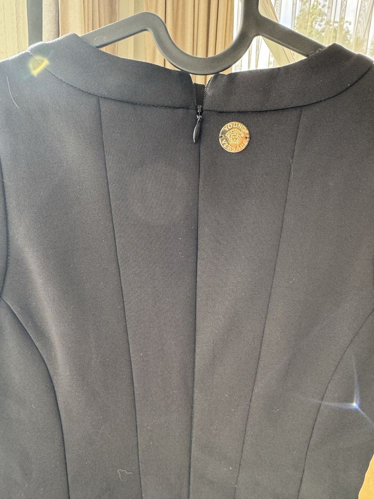 Young versace рокля