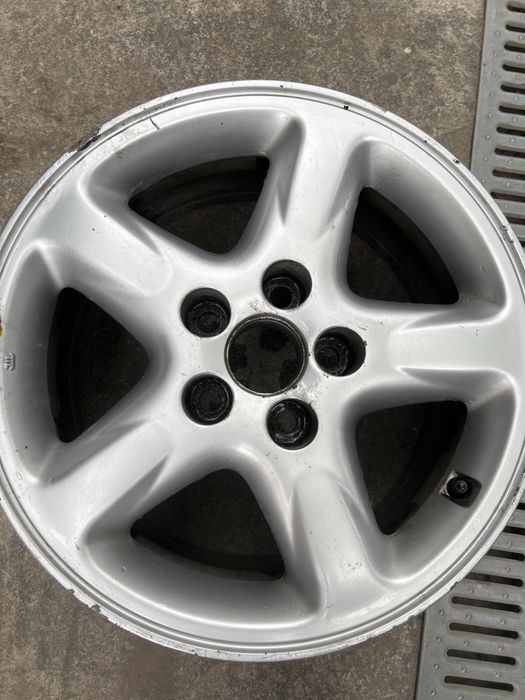 R16 Диски на Toyota Rav 4 от (2- ого) поколения
