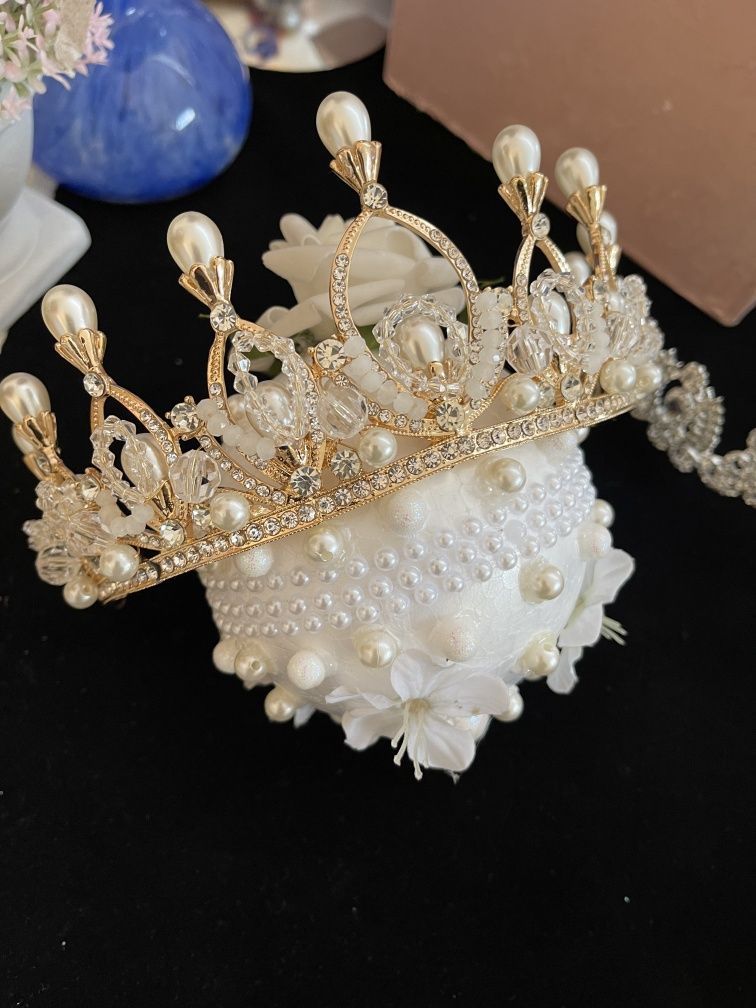 Diademe si coronite